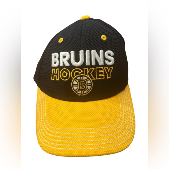 Boston Bruins NHL HOCKEY Hat Cap Fitted‎ adidas  Youth - Picture 1 of 5